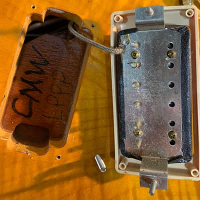 Gibson Les Paul Classic Premium Plus 1995 Translucent Amber w/ OHSC image 22