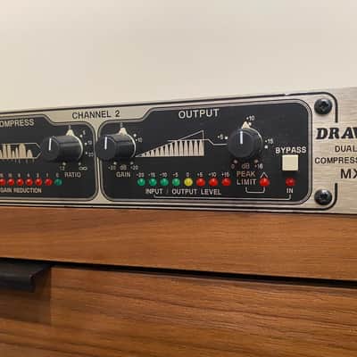 Drawmer MX30 Dual Gated Compressor Limiter 1997 - Silver image 6