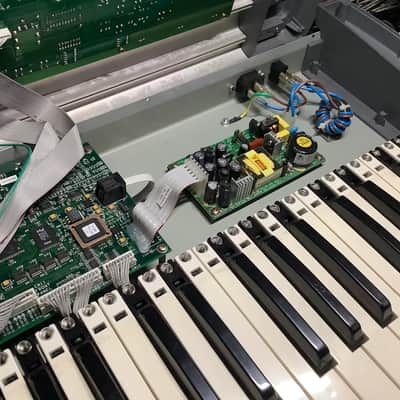 E-MU Systems MK-6 Mo' Phatt 61-Key 64-Voice Expandable Synthesizer image 9