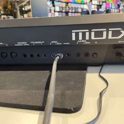 Yamaha MODX6 Synthesizer - Black image 7