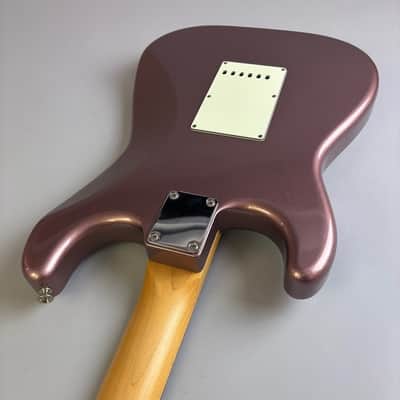 Fender Hybrid 60s stratocaster Burgundy Mist image 10