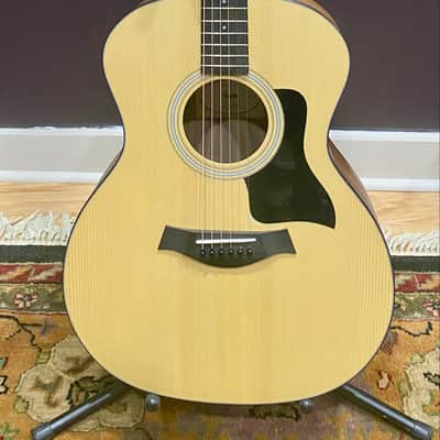 Taylor 114e Walnut with Maple Neck 2019 - Natural image 1