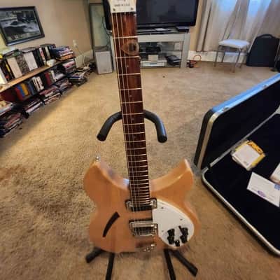 Rickenbacker 6-string 330 Maple Glow 2021 - Maple Glo | Reverb Canada