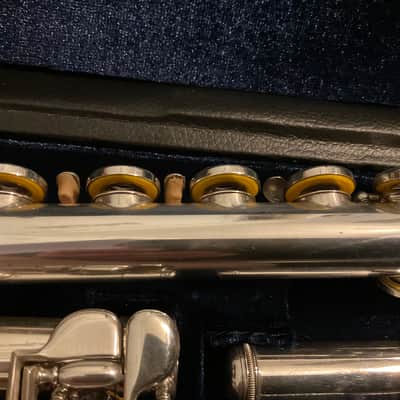 Yamaha Open Hole Flute, All New Pads, New Deluxe Case image 4