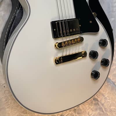 NEW! Gibson Les Paul Custom - Alpine White - Ebony Board - Authorized Dealer - 10 lbs - G06472 image 6