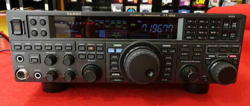 Yaesu FT 950 HF Transceptor Bild 1