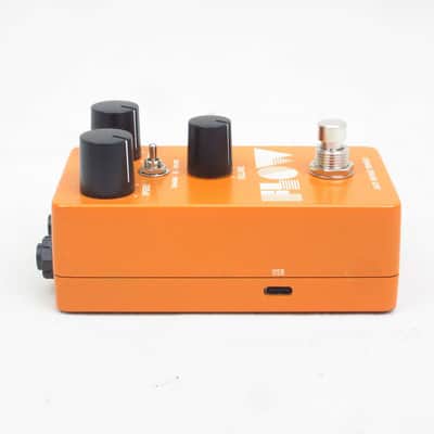 Universal Audio UAFX Flow Vintage Tremolo (03/30) image 6