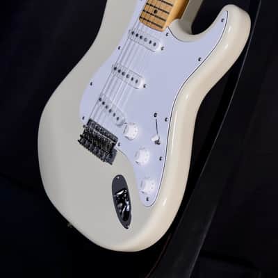 Tokai Goldstar Sound SSS-Style, Alder Body, Maple Fretboard - Vintage White image 4