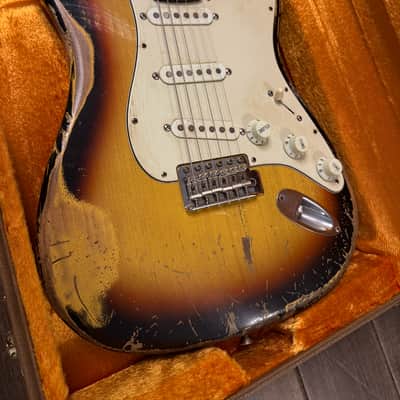 MJT  Stratocaster **1 PIECE BODY** Heavy relic with Fender case & Extra set of 59' pick-ups image 2