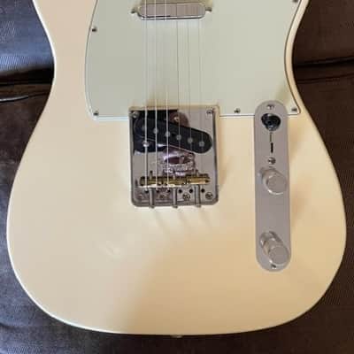 Fender American Professional Telecaster 2017 - Olympic White image 8