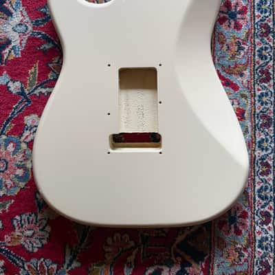 Fender Japan Strat 60's Classic RW Reissue - Body 2017 - Vintage White + Original Pickguard image 2