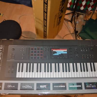 Akai MPC Key 61 Standalone Workstation Synthesizer 2022 - Present - Black image 25