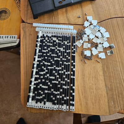 Oscar Schmidt OS-21C Zither or Autoharp project image 2