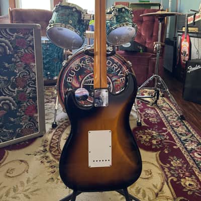 Fender 70th Anniversary 1954 Stratocaster 2024 - Two-Tone Sunburst image 3