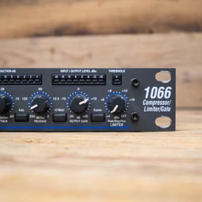 DBX 1066 Stereo Compressor Limiter Gate 2-Channel Dynamics Dual USA U286298 image 7