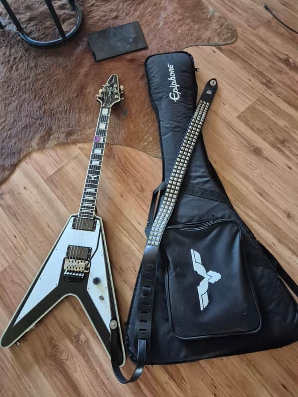 Epiphone Richie Faulkner Signature Flying V Custom