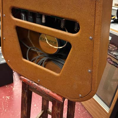 Kendrick model 2112 Texas Crude Amplifier Lacquered Tweed image 12
