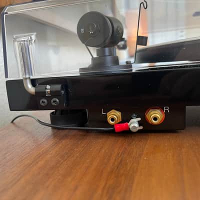 Pro-Ject Debut Carbon Turntable Sumiko Pearl Cartridge + Herbie's Mat Excellent image 14