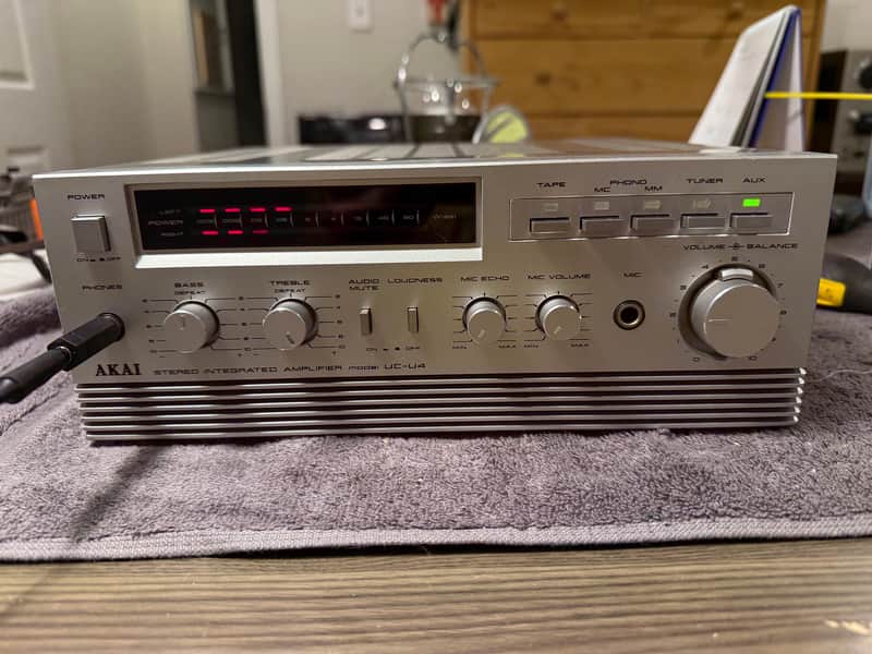 Vintage AKAI Stereo Integrated Amplifier Model UC-U4 | Reverb