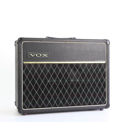 Vox Cambridge Reverb 1960s combo amp image 2