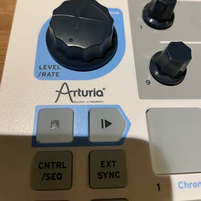 Arturia BeatStep MIDI Controller 2014 - Present - White image 6