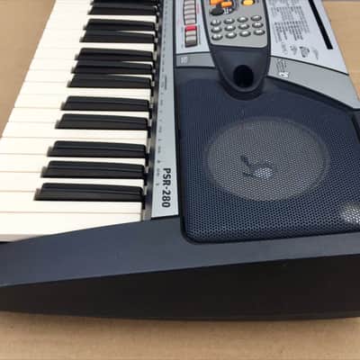 Yamaha PSR-280 Arranger Keyboard Synthesizer Piano image 6