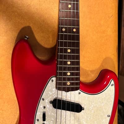 Fender Mustang Guitar with Rosewood Fretboard 1964 - Dakota Red image 3