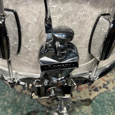 Rogers - 14x6.5" Dyna-Sonic Bread and Butter Lug Snare Drum, Reissue   2010's - White Marine Pearl image 11