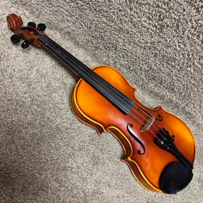 Unlabeled Violin 1/2 Size w/ Case & Bow image 1