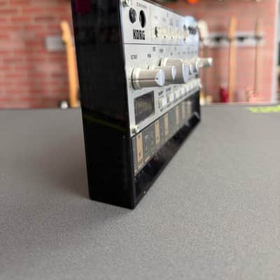 Korg Volca Bass Analog Bass Sequencer/Synthesizer 2013 - Present - Silver/Black image 2