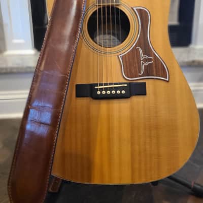 The Saddleback -  Handcrafted Full-Grain Leather Guitar Strap image 3