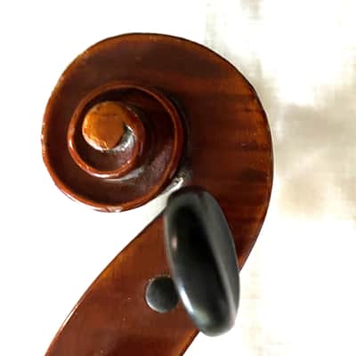 A 4/4 size German violin made in Markneukirchen 1987 image 3