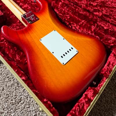 Fender 1999 Custom Shop Classic Player Stratocaster V- Neck - Aged Cherry Sunburst image 14