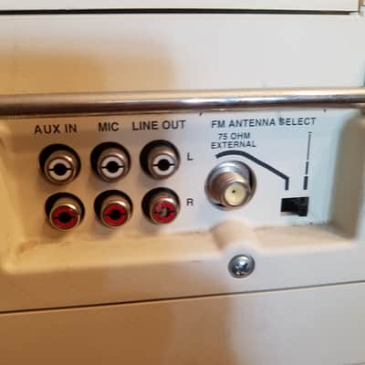 Acoustic Wave Music System II NO REMOTE CD-3000 1998 - White and Silver image 5