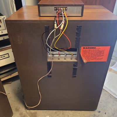 KLH Model 12 1968 Walnut image 3