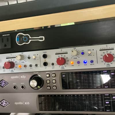 Universal Audio Apollo x16 Thunderbolt 3 Audio Interface 2018 - Present Black image 1