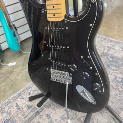 Squier Vintage Modified Stratocaster - Black - Used image 9