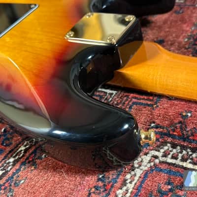 Fender Stevie Ray Vaughan Stratocaster 1998 3-Color Sunburst image 14