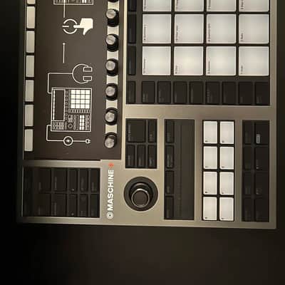 Native Instruments Maschine Plus 2020 - Present - Black image 2