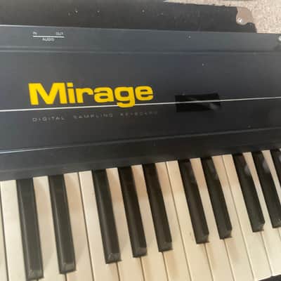 Ensoniq Mirage DSK-8 Digital Sampling Keyboard 1984 with case