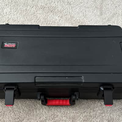 Line 6 Helix LT with Gator case image 9
