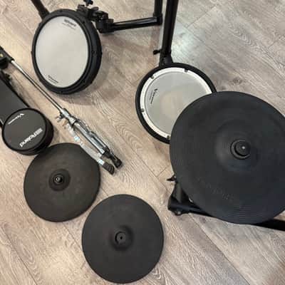 Roland TD-17KVX V-Drums Electronic Drum Kit w/ Mesh Pads, Cymbals, Kick Pedal & Module image 5
