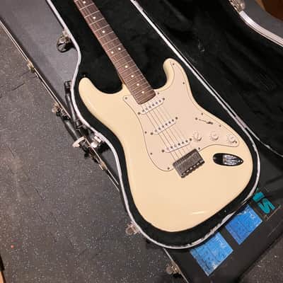 Fender Stratocaster 2004 - White Hardtail image 1