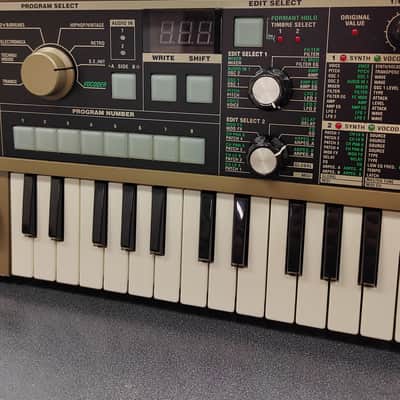 Korg MicroKORG 37-Key Synthesizer/Vocoder 2002 - 2019 - Silver image 3