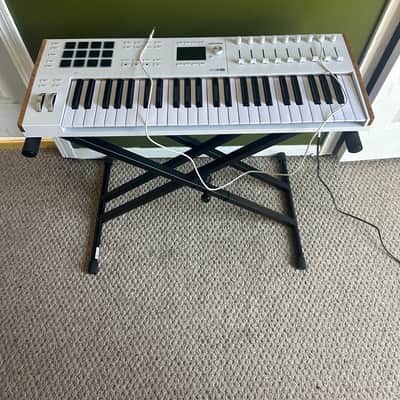 Arturia KeyLab 49 mk3 49-key Keyboard Controller - White image 1