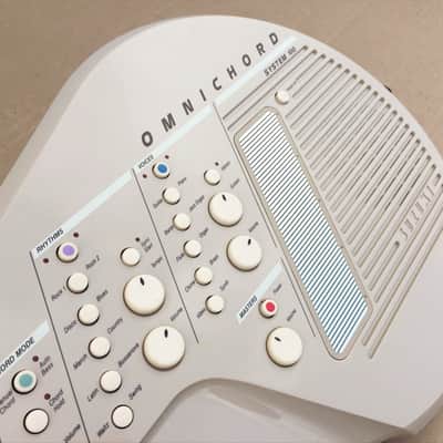 Suzuki OM-100 Omnichord Vintage Synthesizer Auto Harp Auto Chord + Original Soft Case image 6