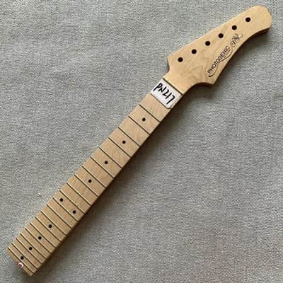 Short Scale Maple Wood Guitar Mini Neck, 21 Frets Fingerboard image 1