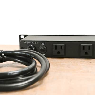 Furman M-8x2 8-Outlet Power Conditioner CG013ZZ image 8