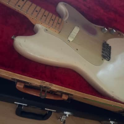 Fender Musicmaster with Maple Fretboard 1957 - Desert Sand image 10