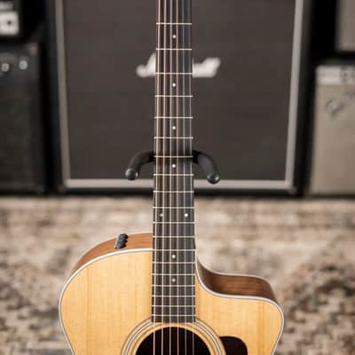 Taylor 214ce Grand Auditorium Acoustic/Electric Guitar with Gig Bag image 4